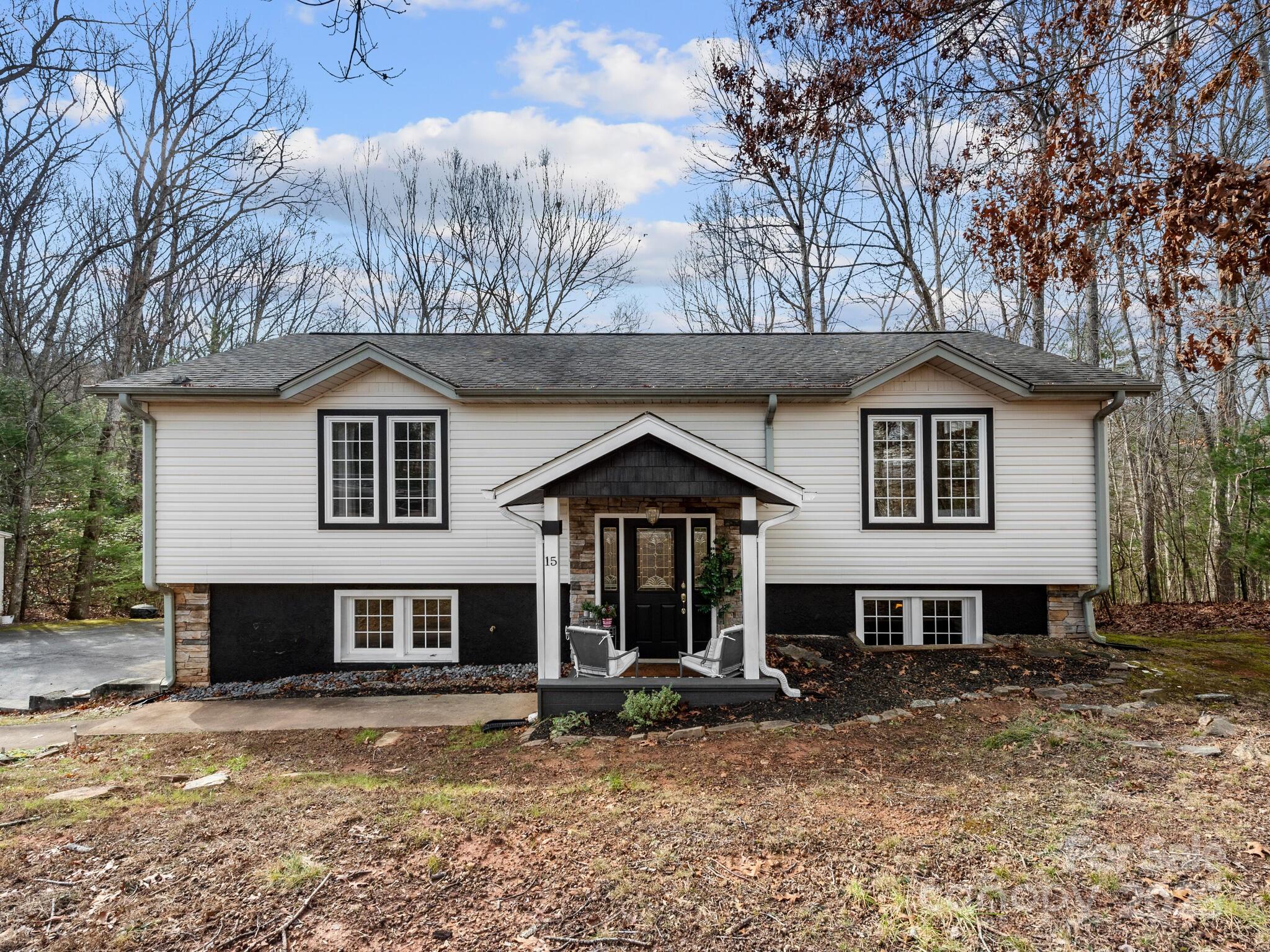 15 Whistle Ridge Road Candler NC 28715