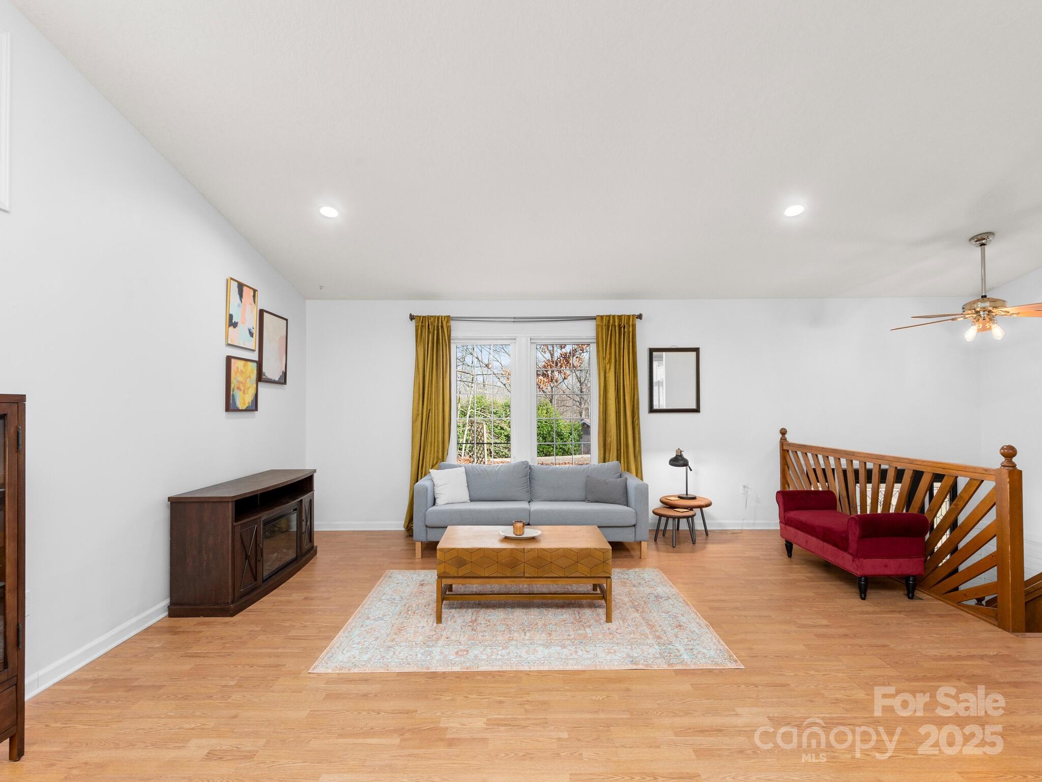 15 Whistle Ridge Road Candler NC 28715