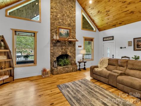 129 Hooper Haven Drive Waynesville NC 28786