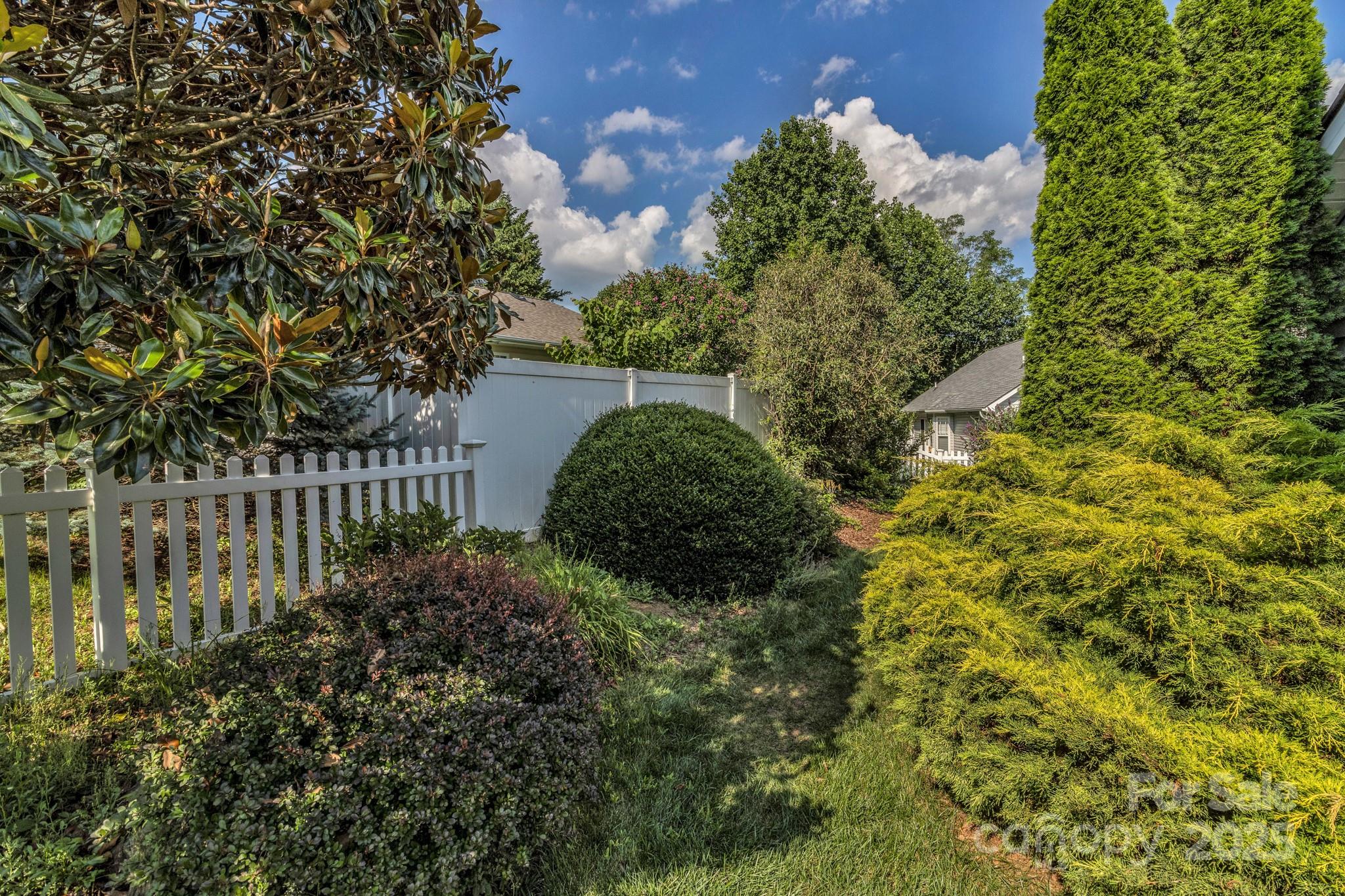 16 Sunview Circle Arden NC 28704