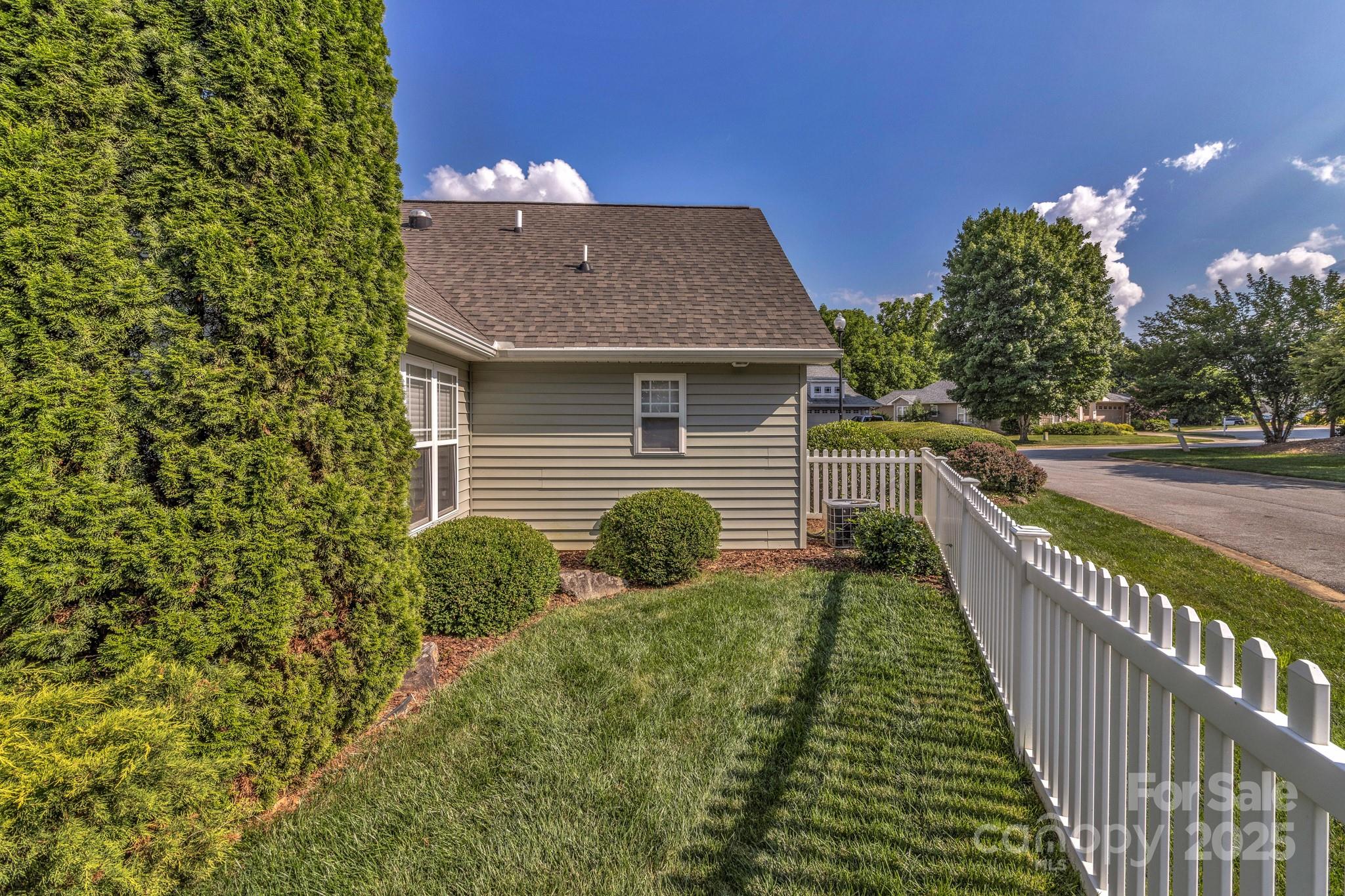 16 Sunview Circle Arden NC 28704