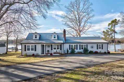 4353 Duck Haven Lane Lake Wylie SC 29710