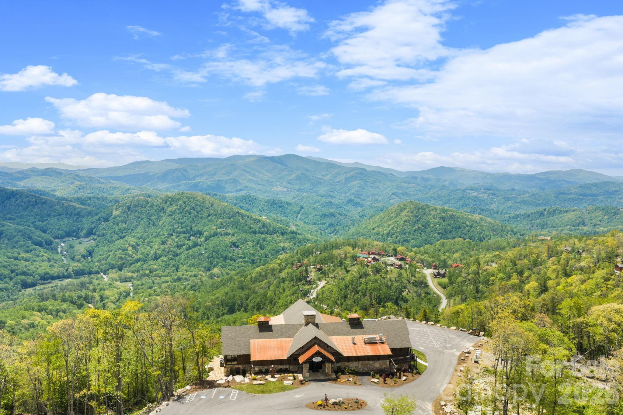 92 White Eagle Trail Banner Elk NC 28604