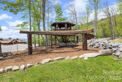 92 White Eagle Trail Banner Elk NC 28604