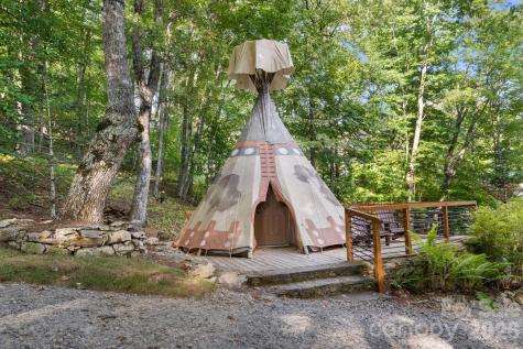92 White Eagle Trail Banner Elk NC 28604