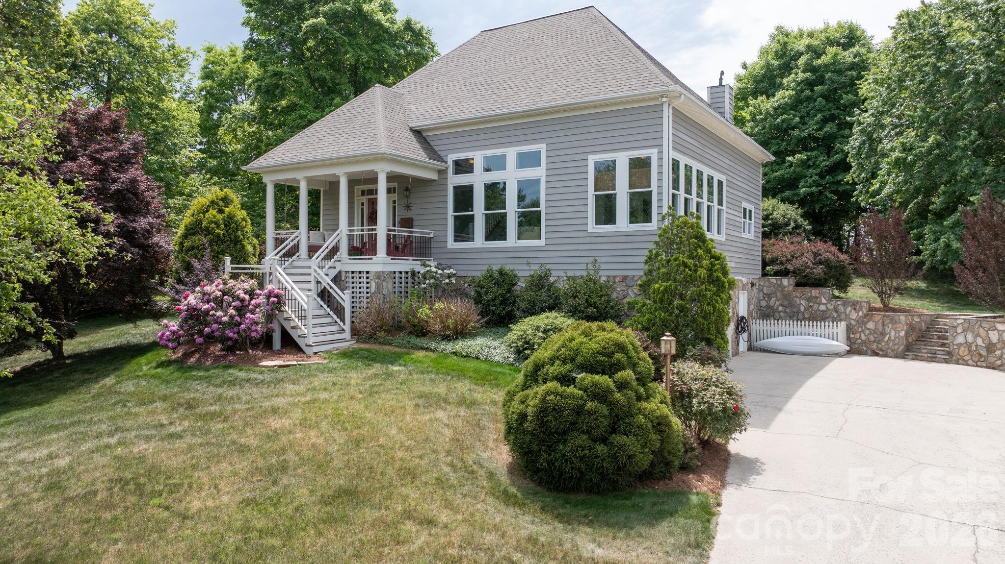 1221 Grande Vista Court Hudson NC 28638