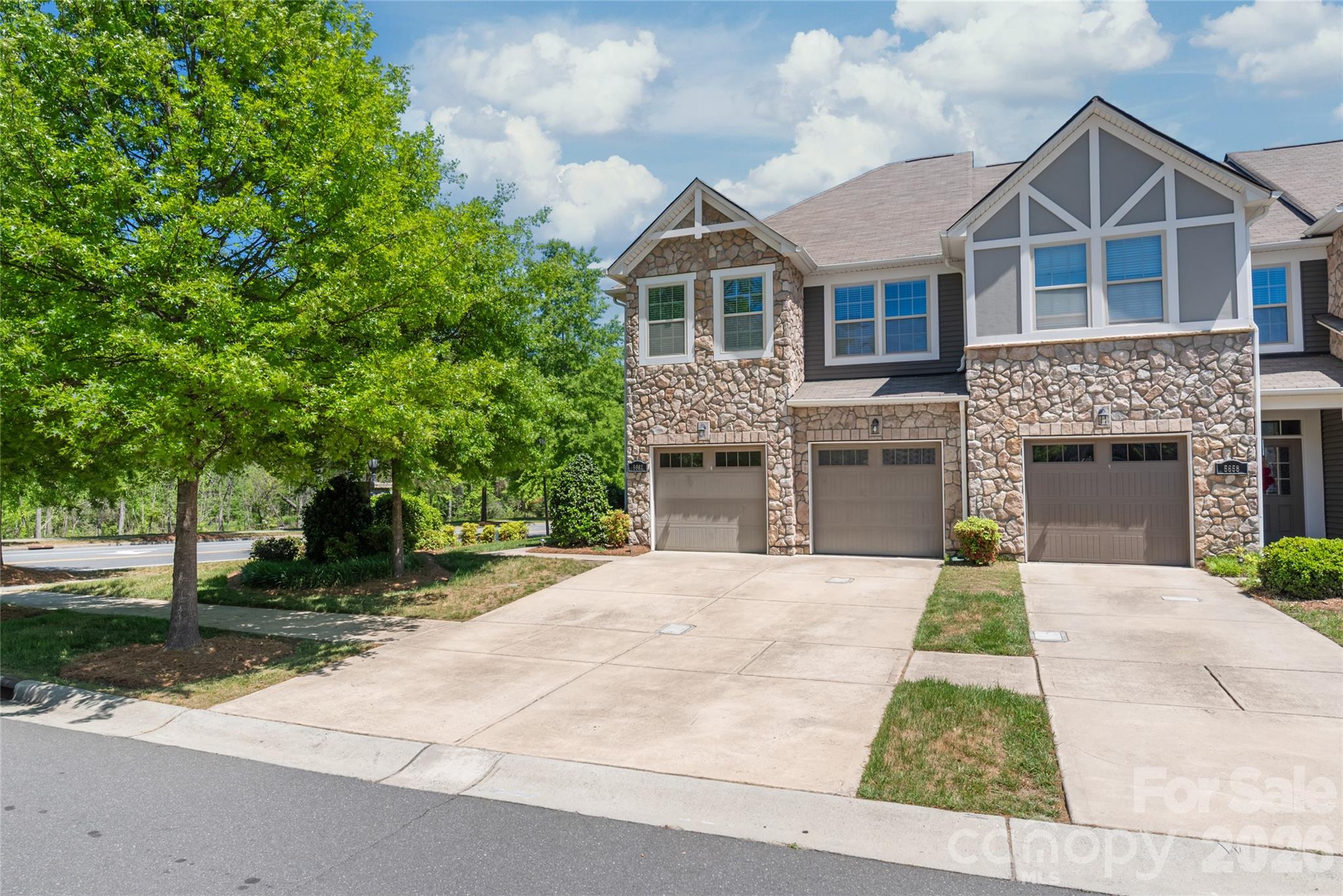 5662 Stonewells Drive Charlotte NC 28278