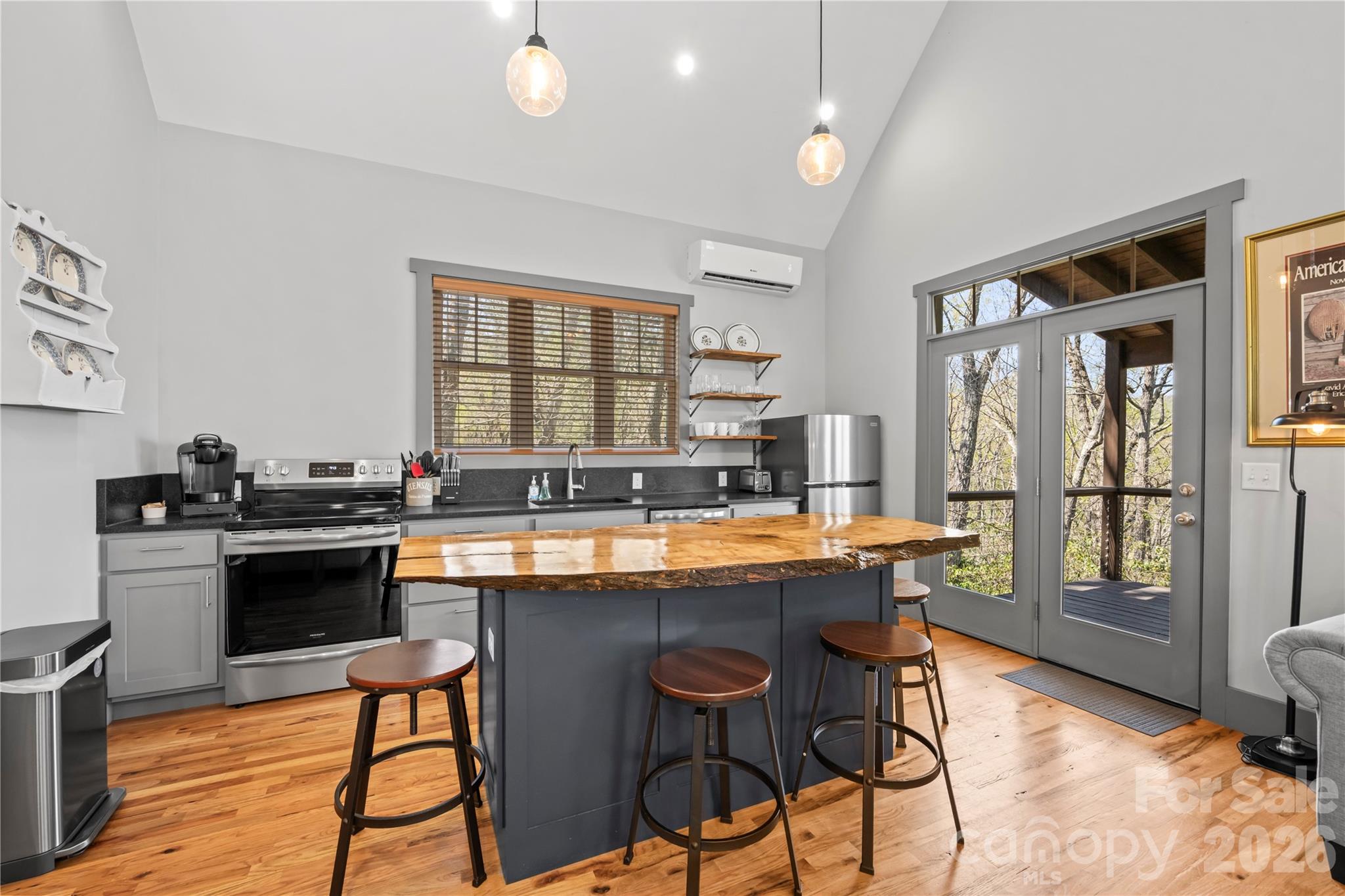 156 Ellerslie Acre Hendersonville NC 28739