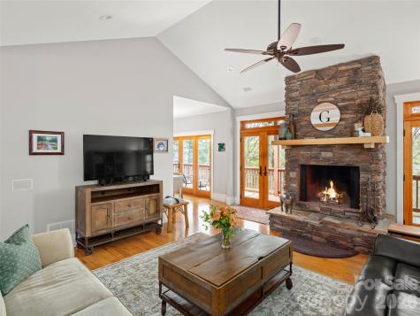 9 Stegall Lane Asheville NC 28805