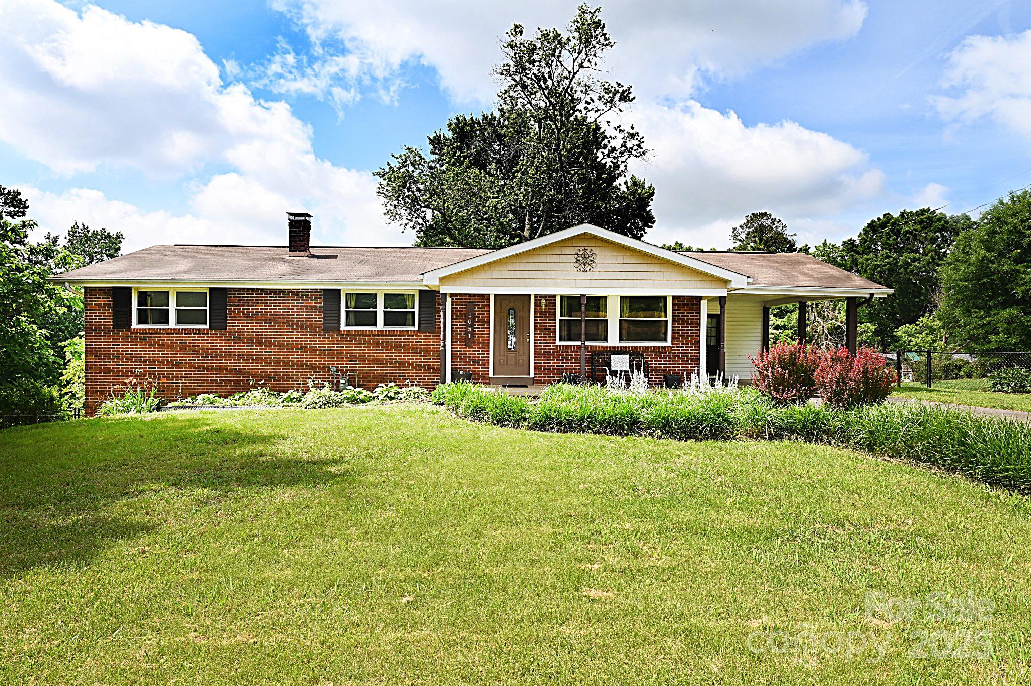 1051 17th Avenue NW Hickory NC 28601