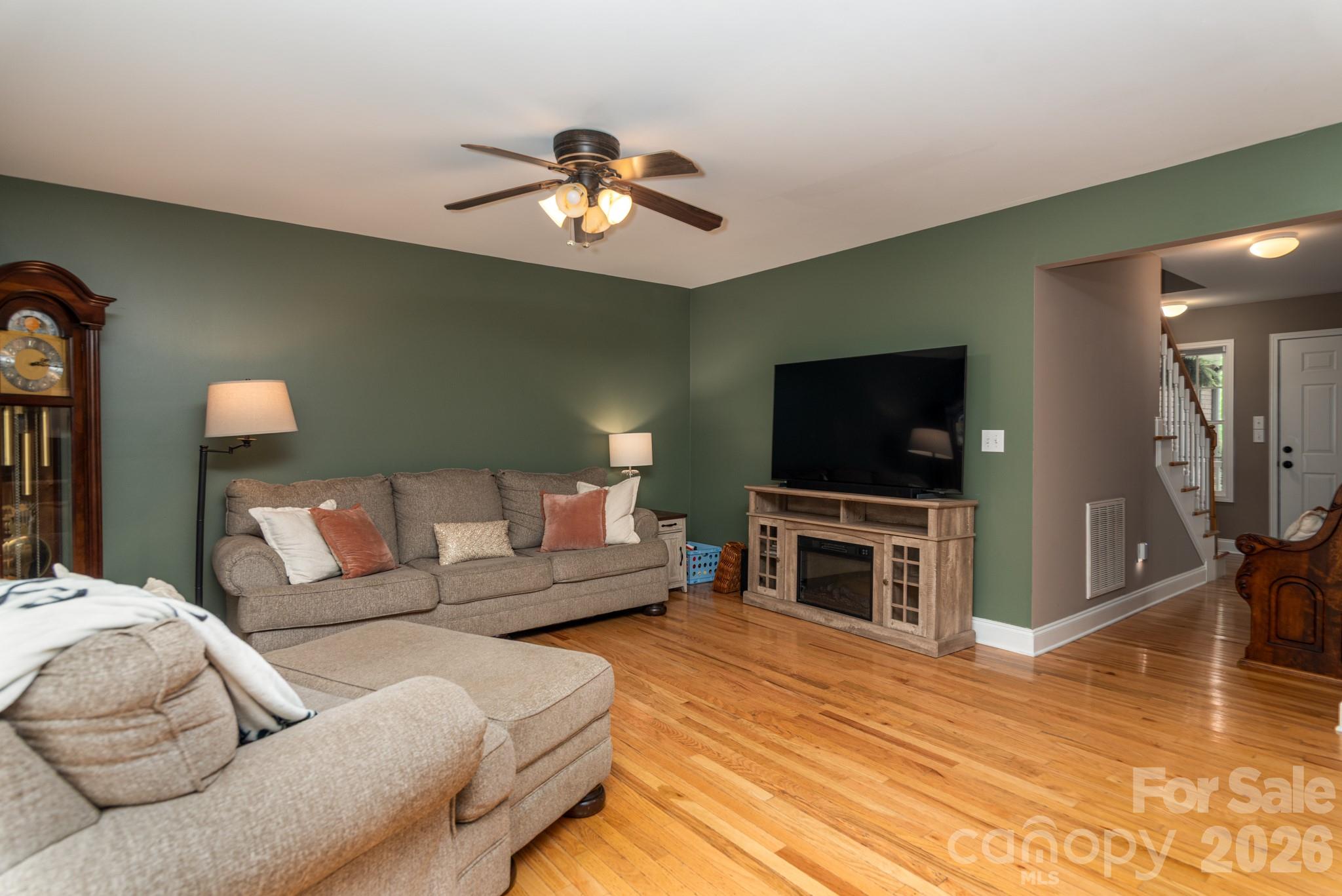 1091 Rollingwood Drive Claremont NC 28610
