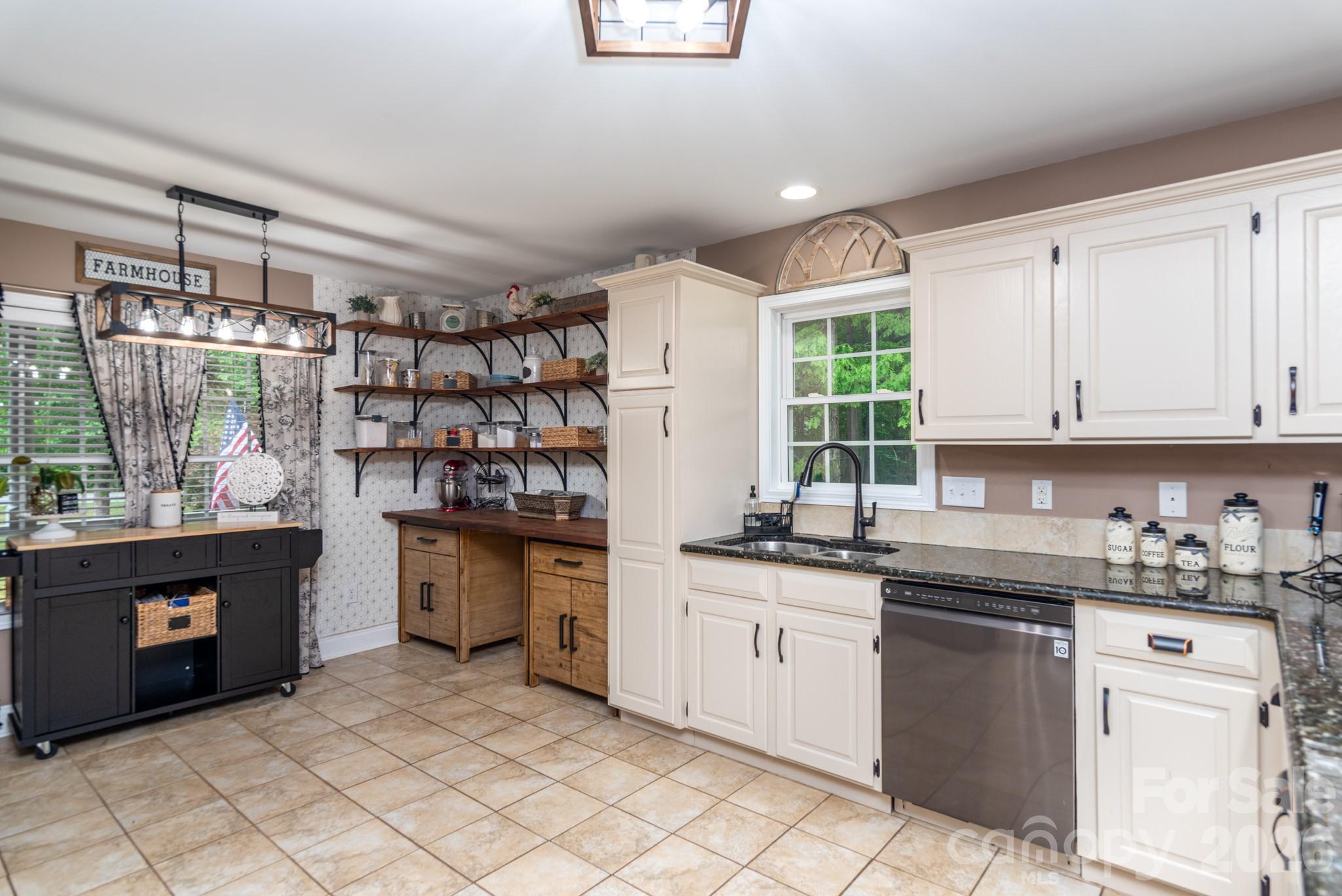 1091 Rollingwood Drive Claremont NC 28610