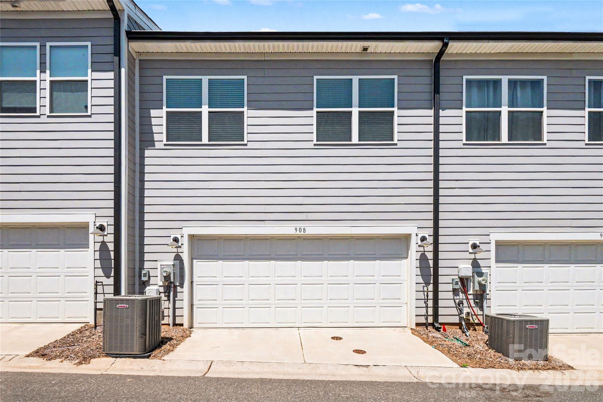 908 Kinsey Alley Charlotte NC 28217