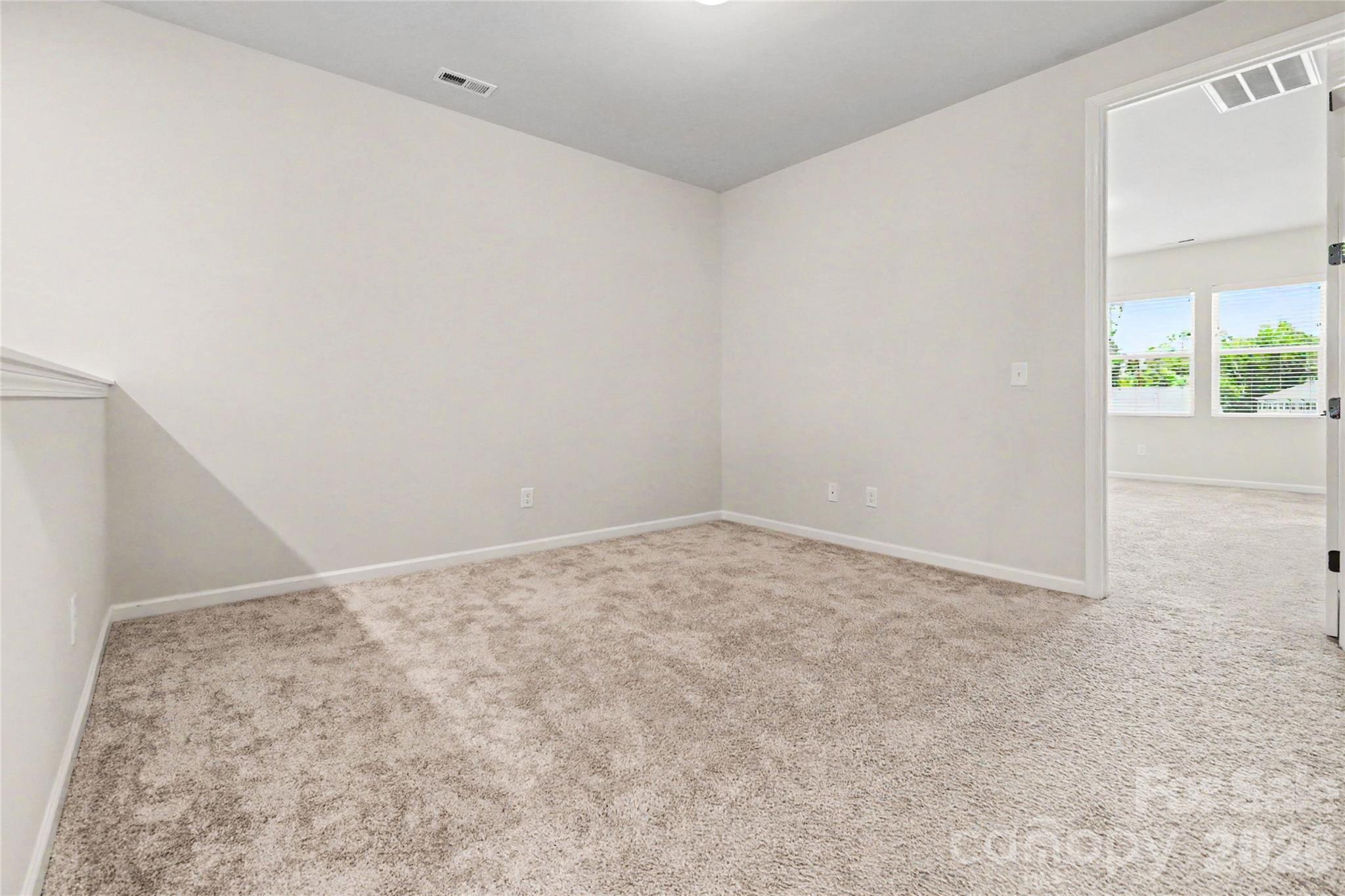 908 Kinsey Alley Charlotte NC 28217