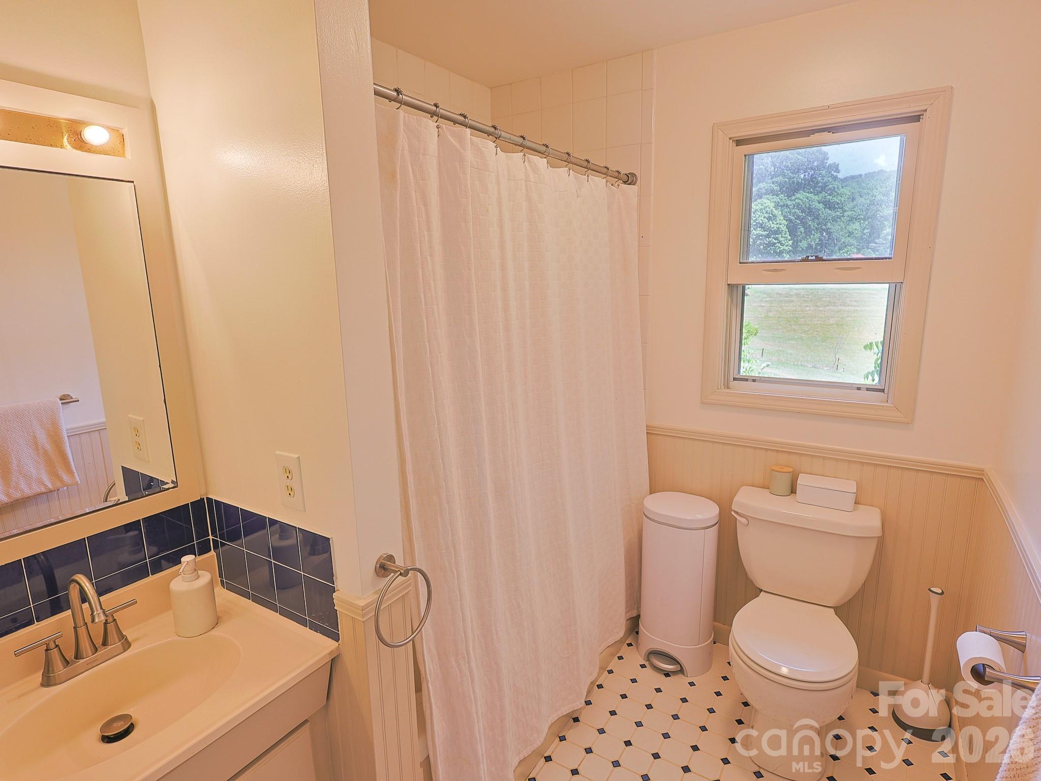 378 Dillingham Circle Asheville NC 28805