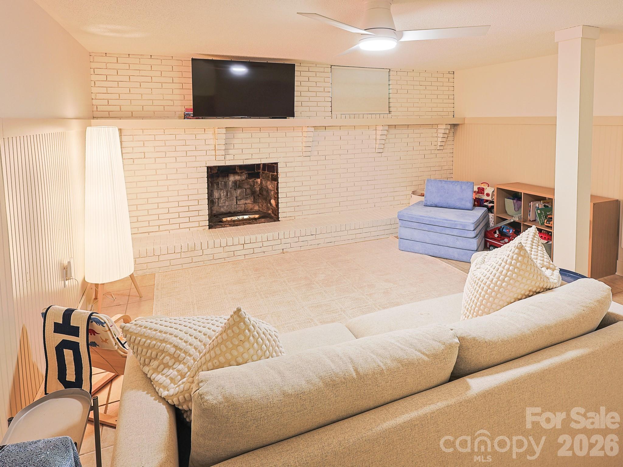 378 Dillingham Circle Asheville NC 28805