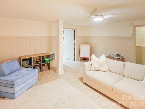 378 Dillingham Circle Asheville NC 28805