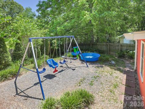 378 Dillingham Circle Asheville NC 28805