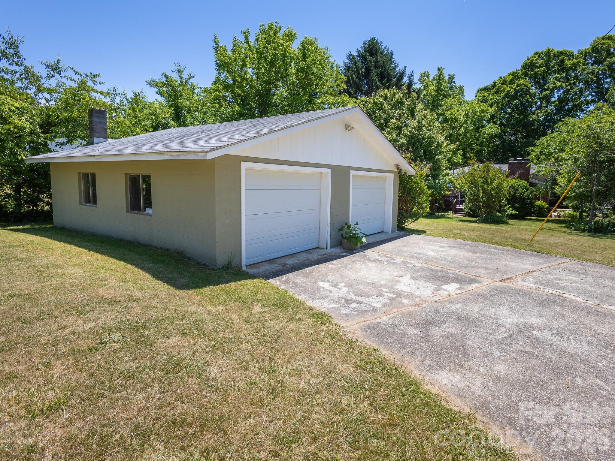 378 Dillingham Circle Asheville NC 28805