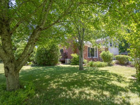 378 Dillingham Circle Asheville NC 28805