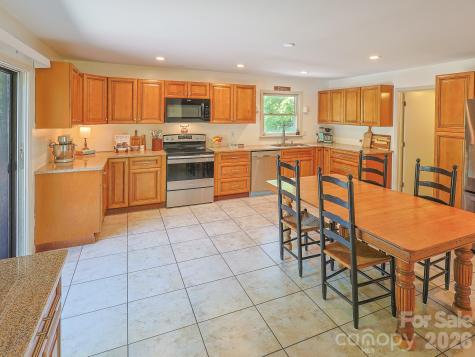 378 Dillingham Circle Asheville NC 28805