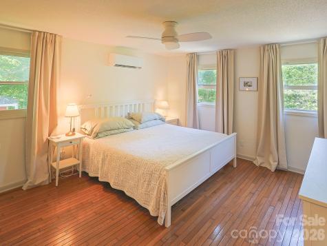 378 Dillingham Circle Asheville NC 28805