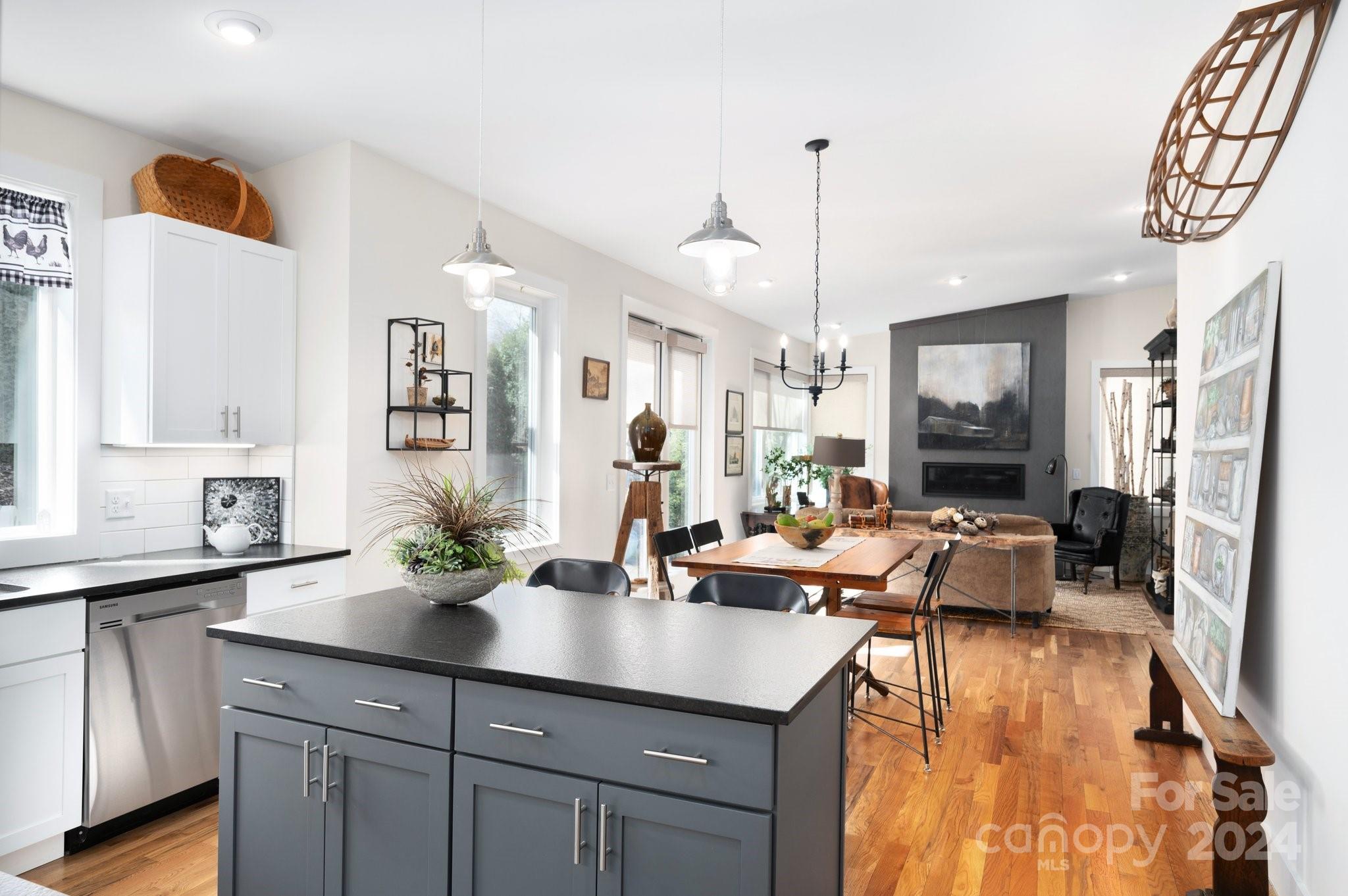 14 Mauricet Lane Asheville NC 28806