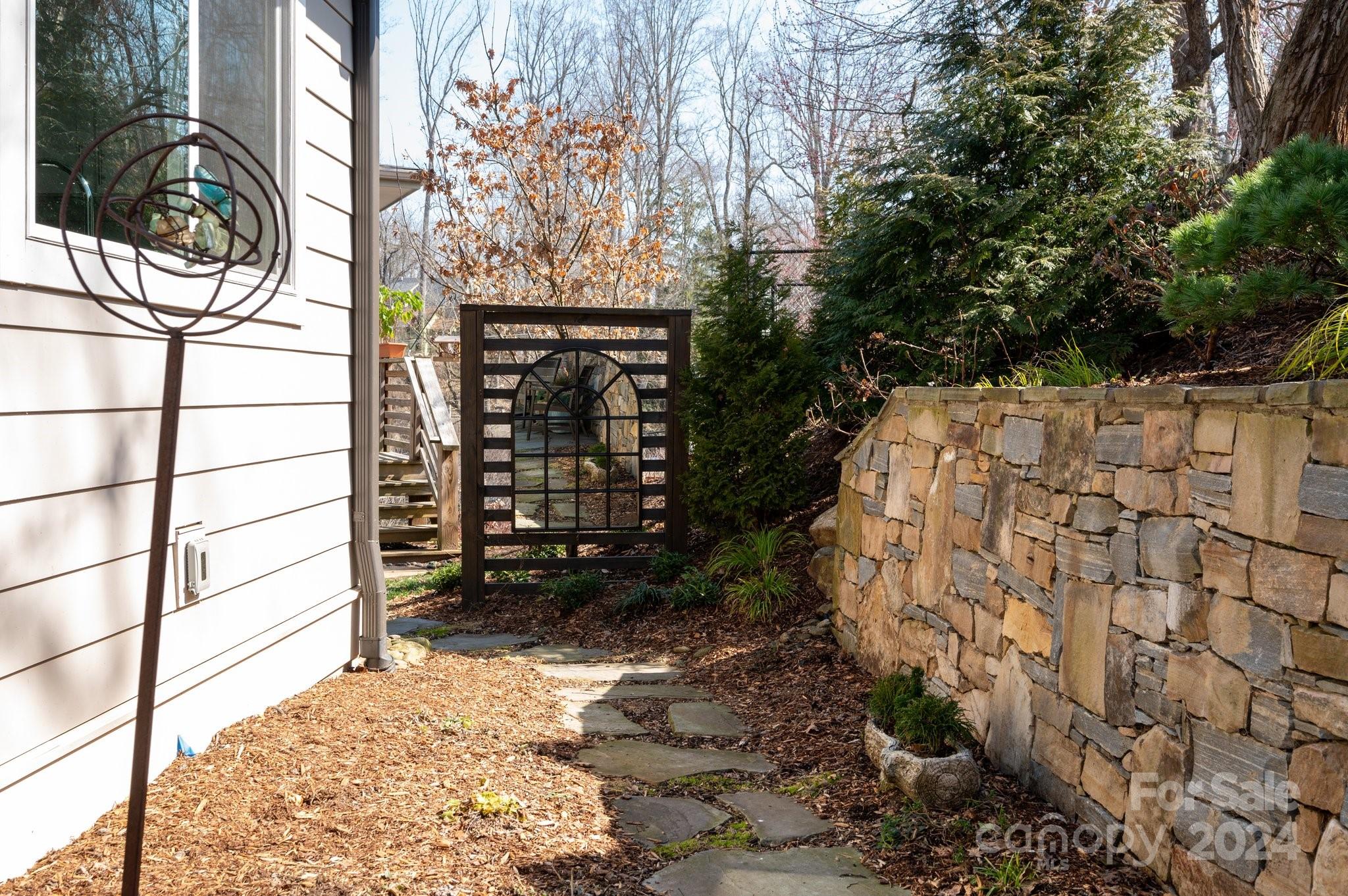 14 Mauricet Lane Asheville NC 28806