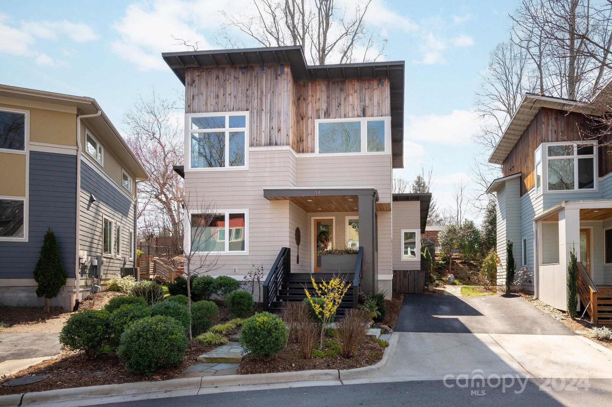 14 Mauricet Lane Asheville NC 28806