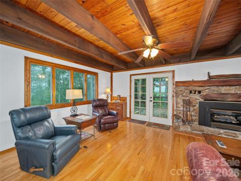 820 Wild Rose Lane Burnsville NC 28714