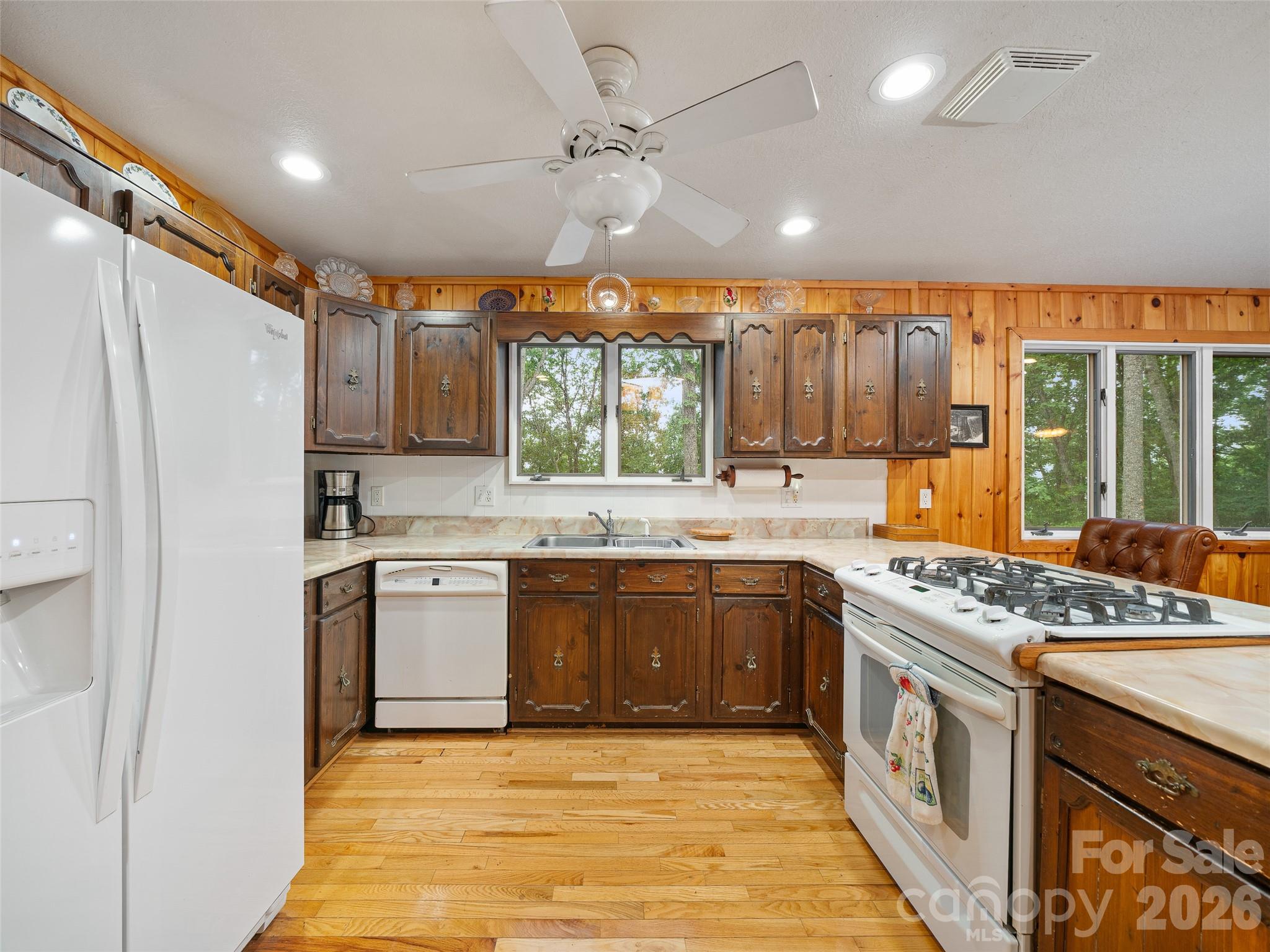 820 Wild Rose Lane Burnsville NC 28714