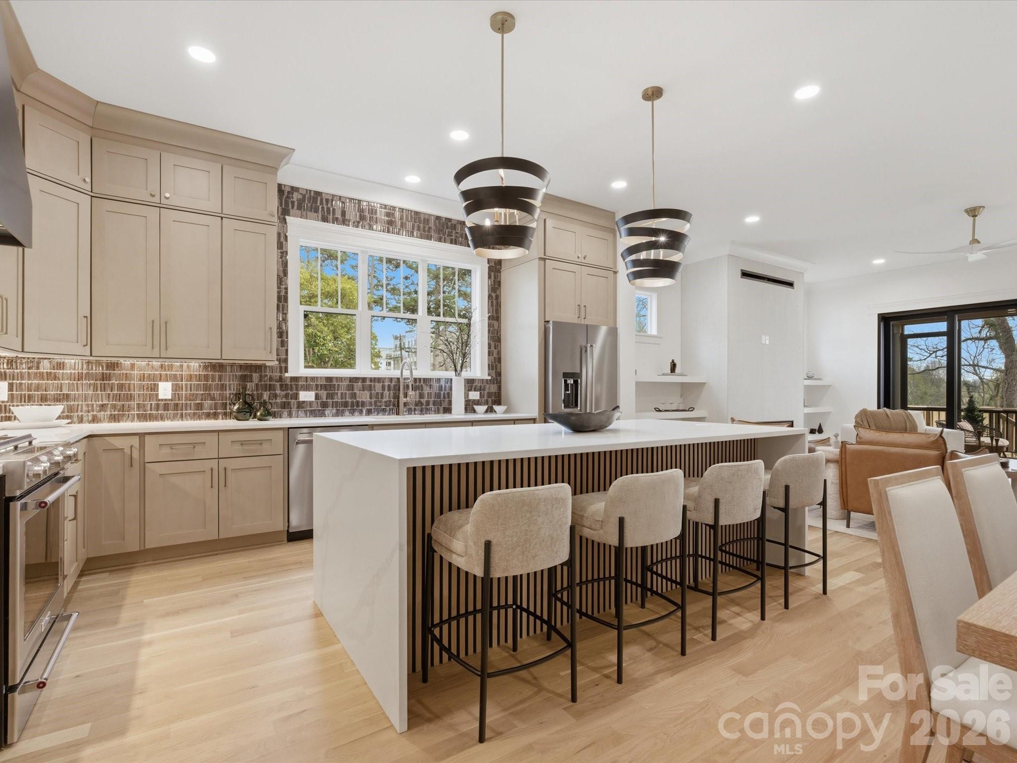 431 W Peterson Drive Charlotte NC 28203