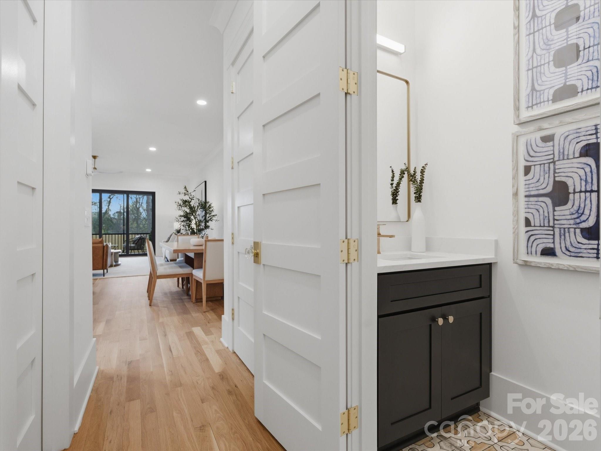 431 W Peterson Drive Charlotte NC 28203