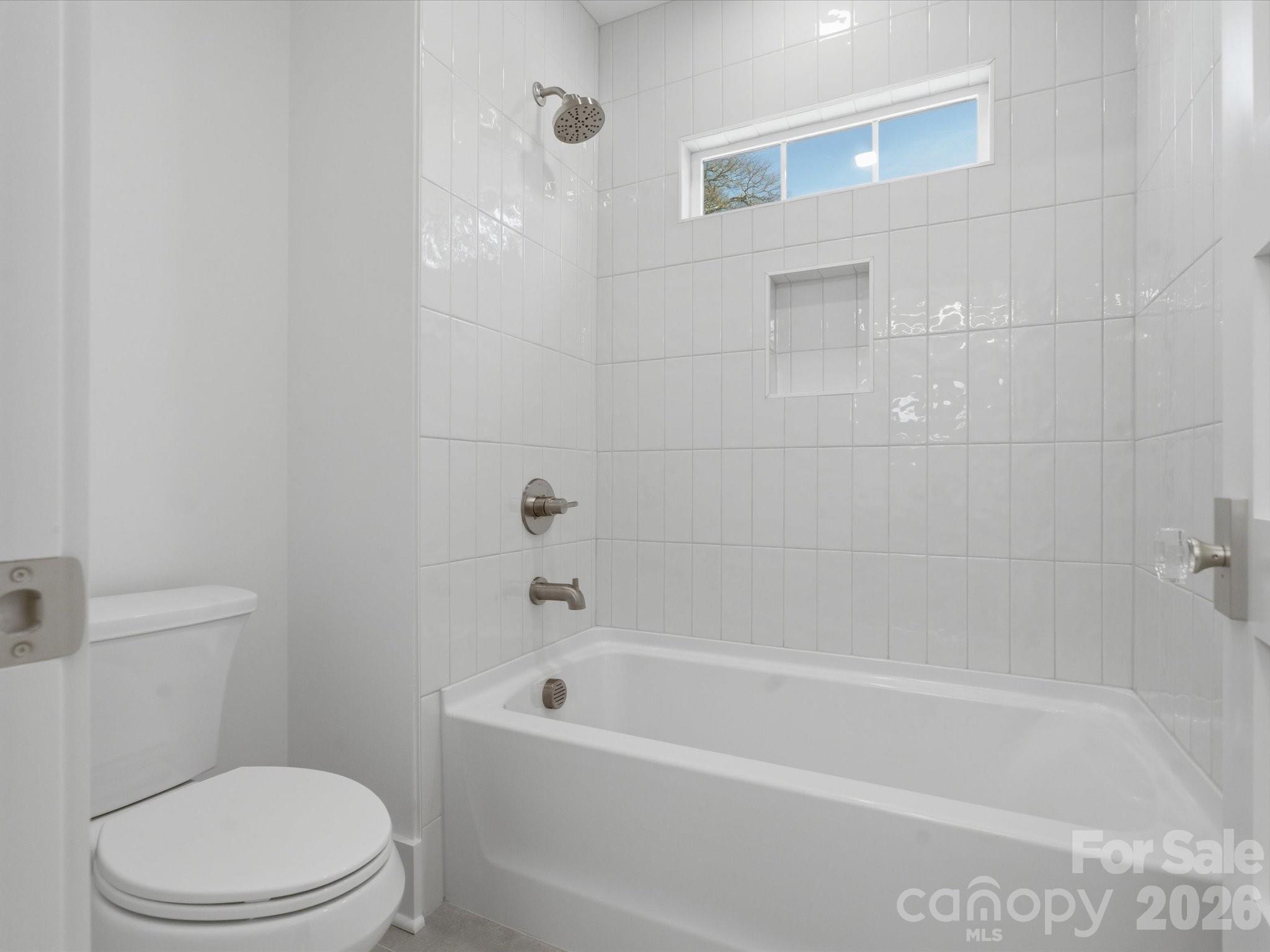 431 W Peterson Drive Charlotte NC 28203