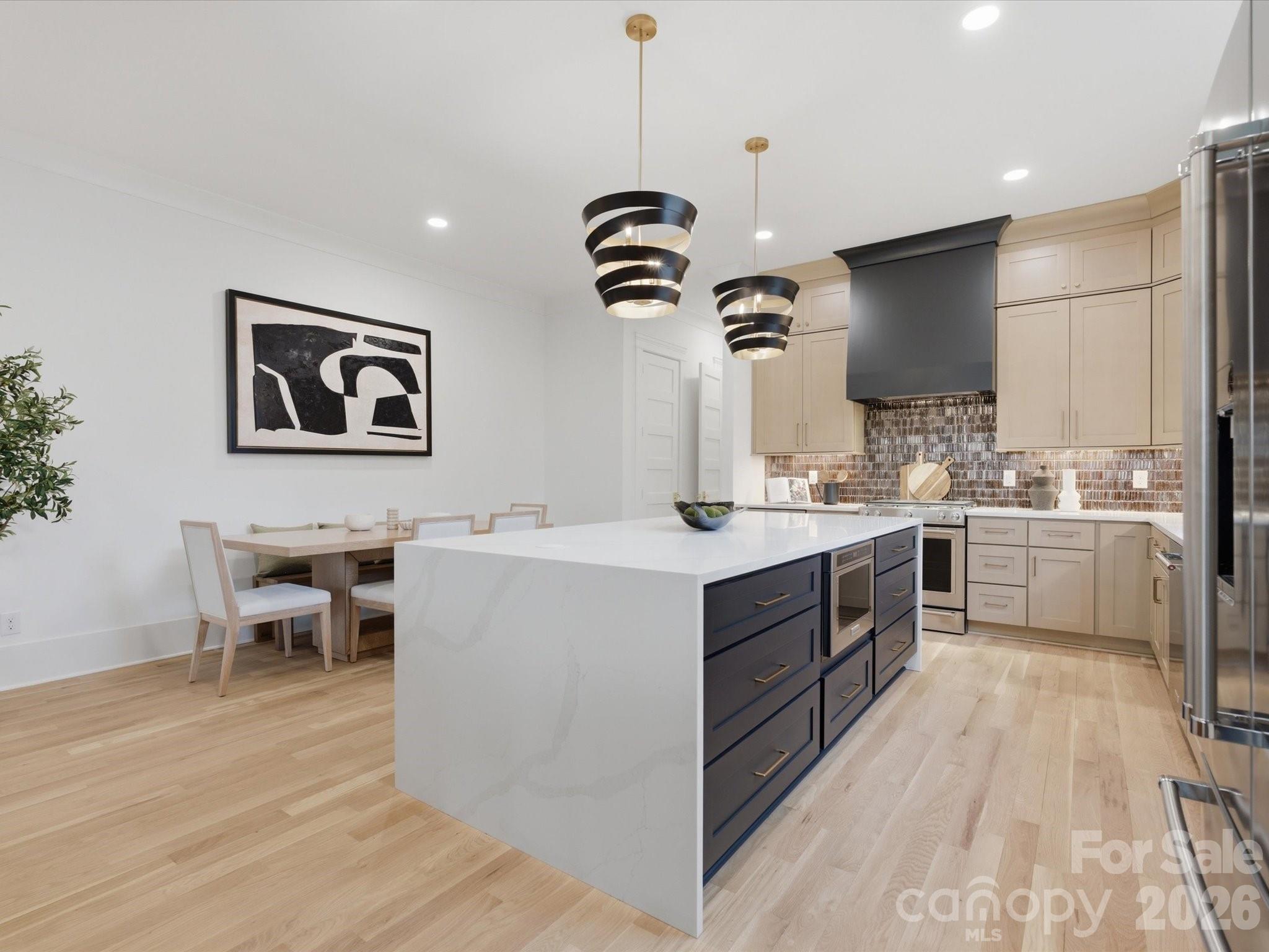 431 W Peterson Drive Charlotte NC 28203