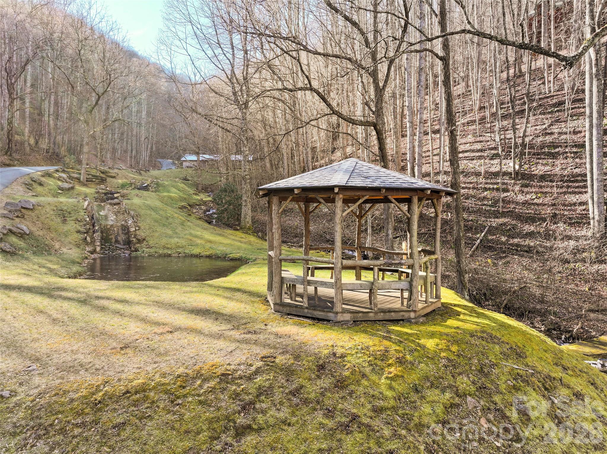 1480 Odalu Trail Maggie Valley NC 28751