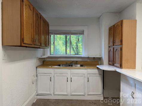 41 Oak Hill Drive Asheville NC 28806