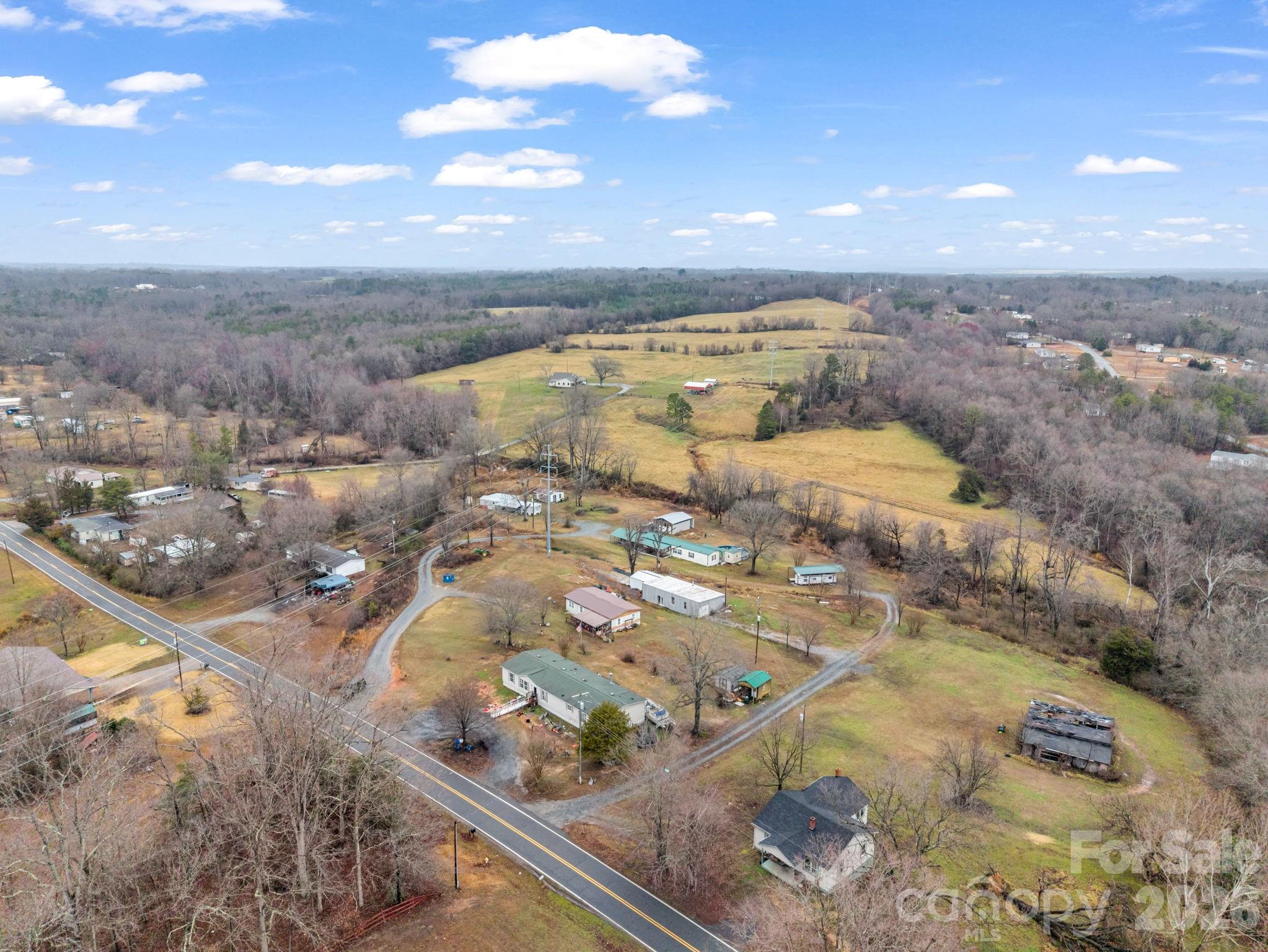 827 Old Henrietta Road Forest City NC 28043
