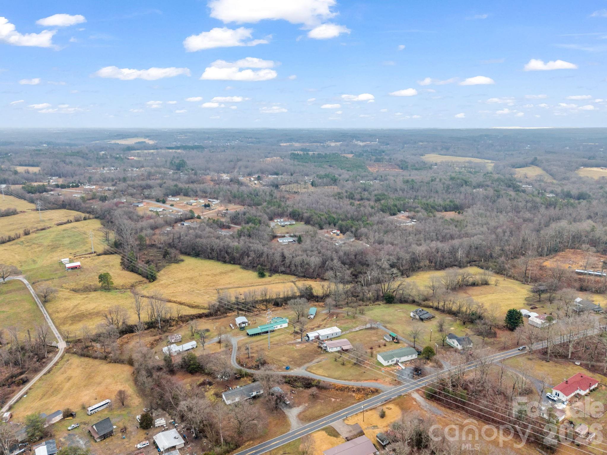 827 Old Henrietta Road Forest City NC 28043
