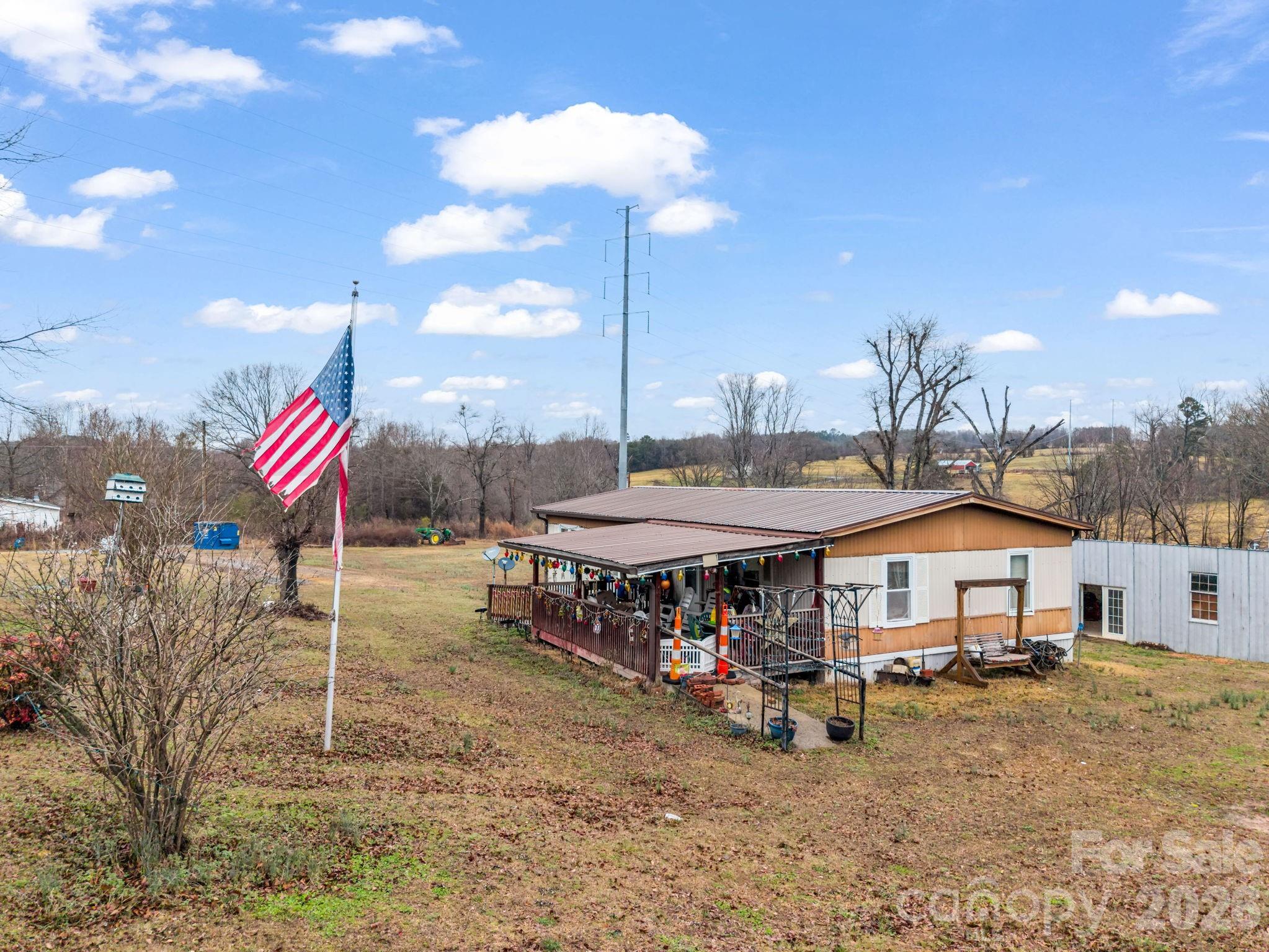 827 Old Henrietta Road Forest City NC 28043