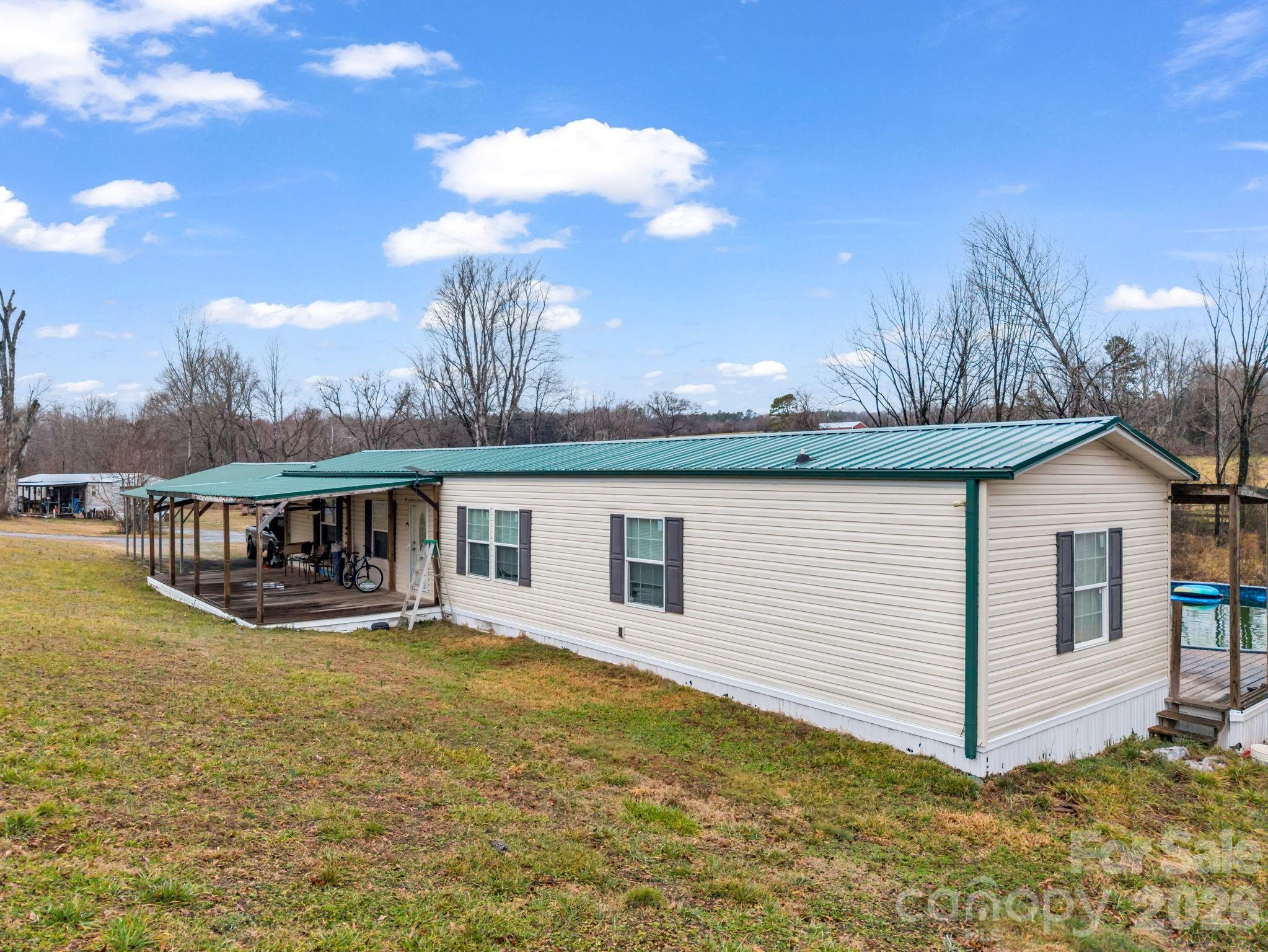 827 Old Henrietta Road Forest City NC 28043