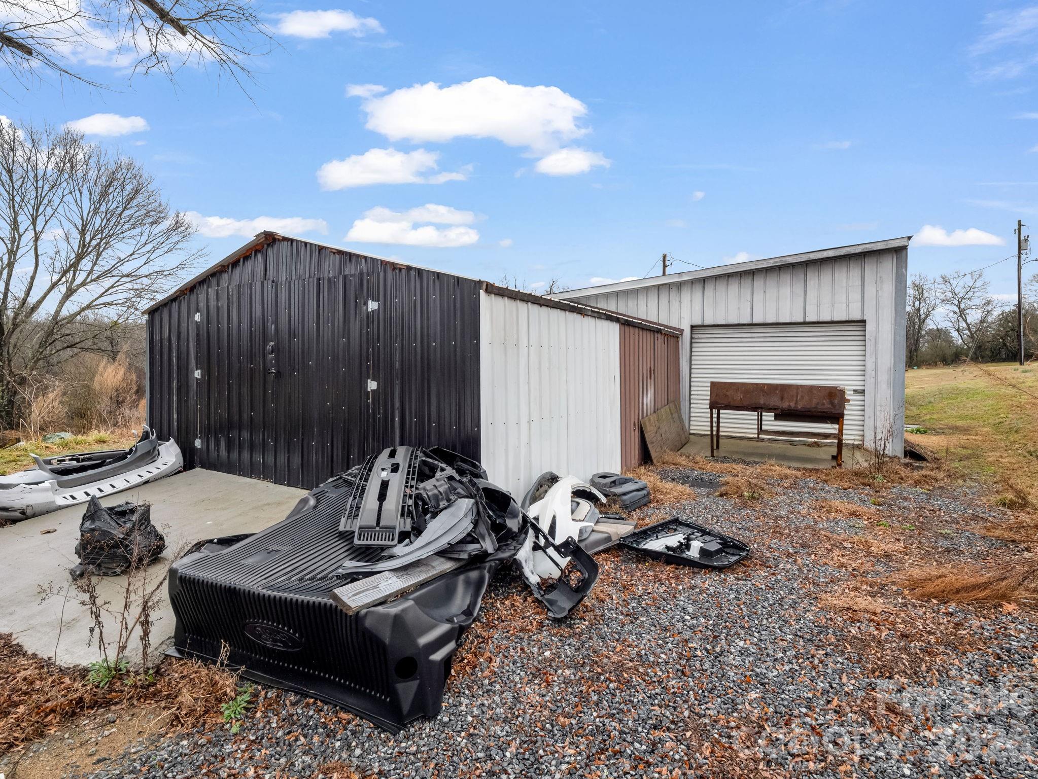 827 Old Henrietta Road Forest City NC 28043