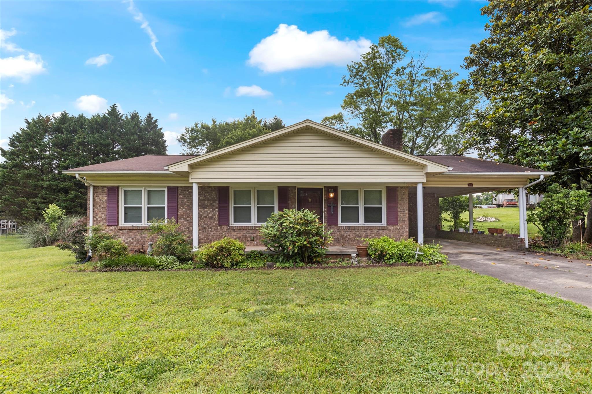 404 Section House Road Hickory NC 28601