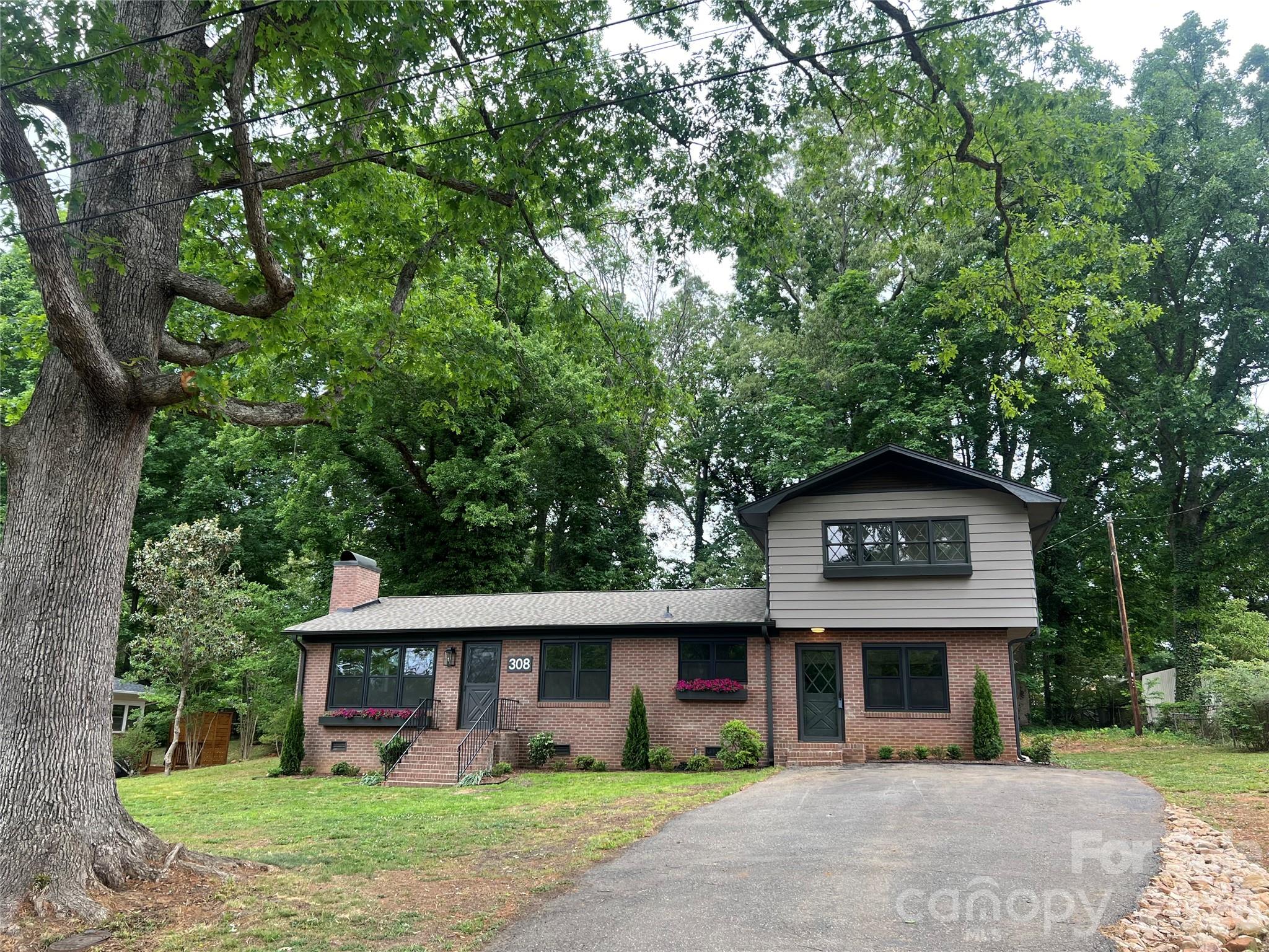 308 Rankin Avenue Lowell NC 28098