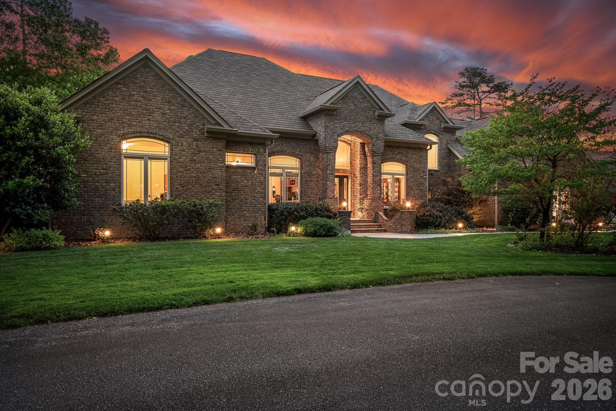 1395 Strawberry Lane Denver NC 28037