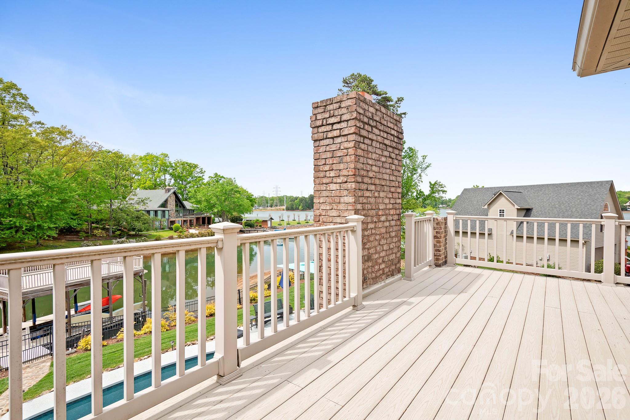 1395 Strawberry Lane Denver NC 28037