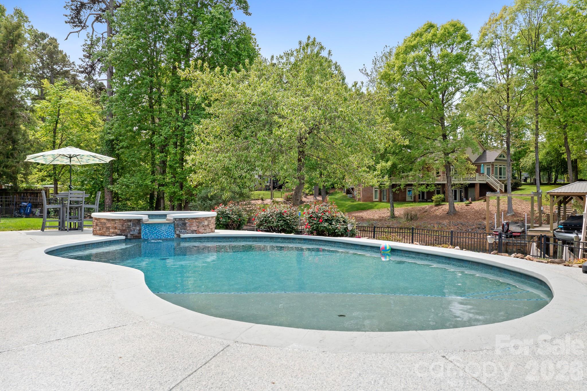 1395 Strawberry Lane Denver NC 28037