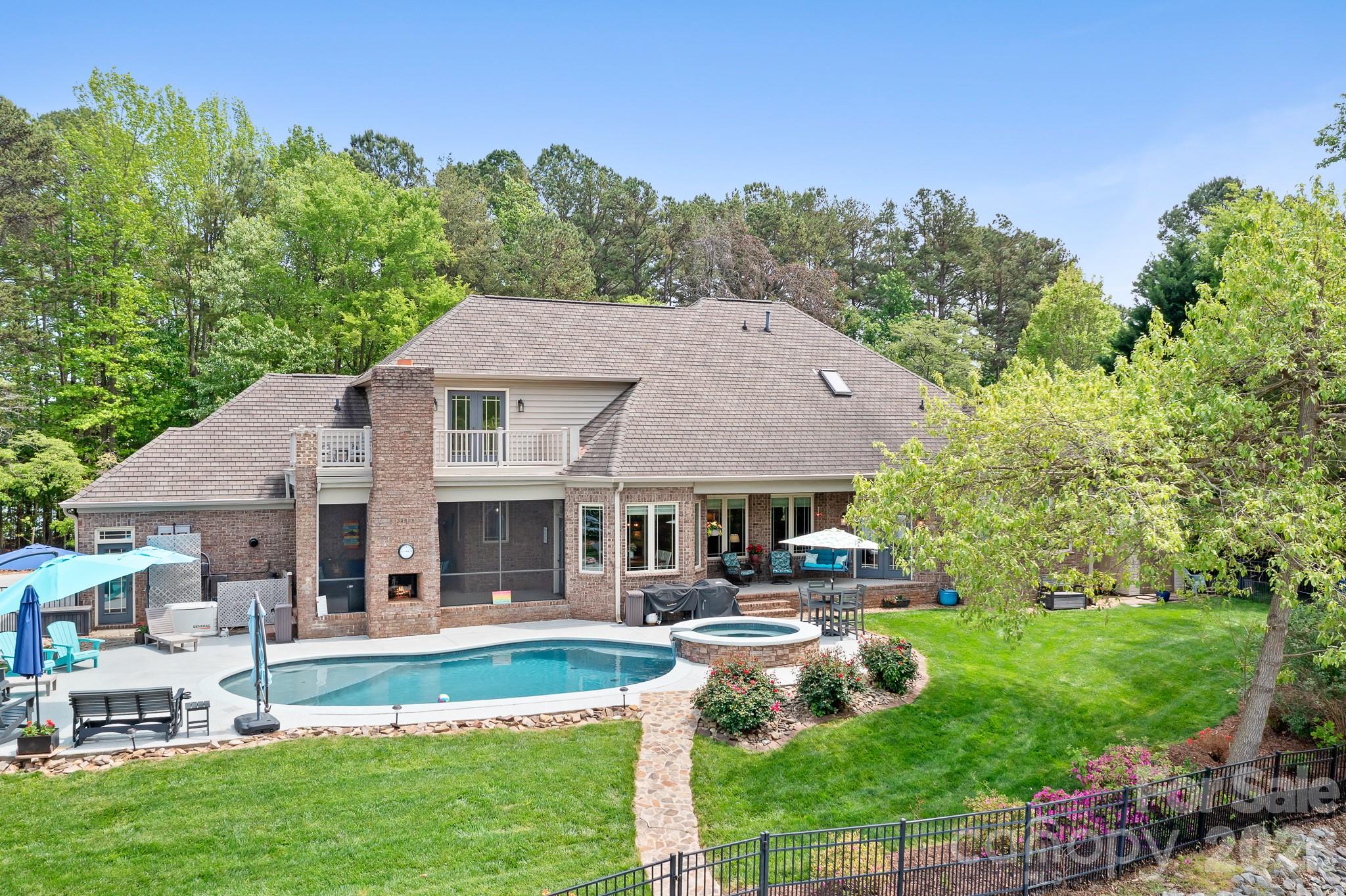 1395 Strawberry Lane Denver NC 28037