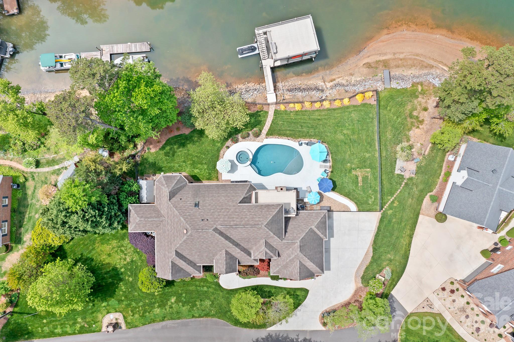 1395 Strawberry Lane Denver NC 28037