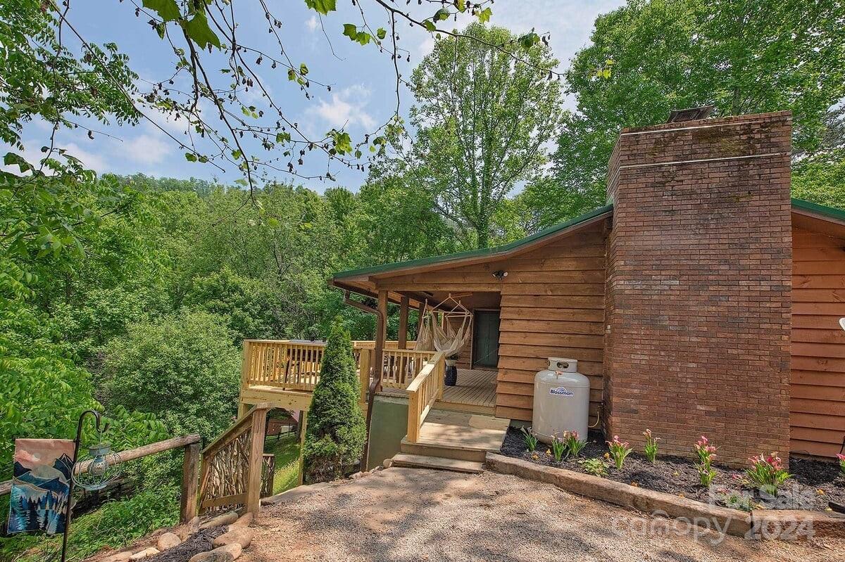 154 Deer Run Road Canton NC 28716